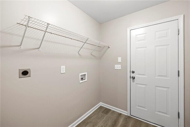 Building Photo - 6020 Aderhold Way