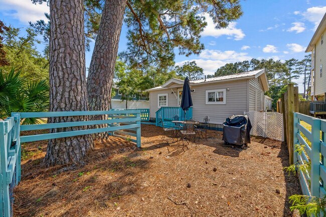 Building Photo - 347 Seabreeze Dr