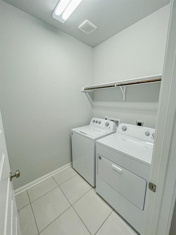 Building Photo - 465 Unforgiven Ln