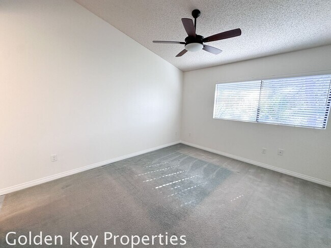 Building Photo - Beautiful townhome in The Trails at Calavera!