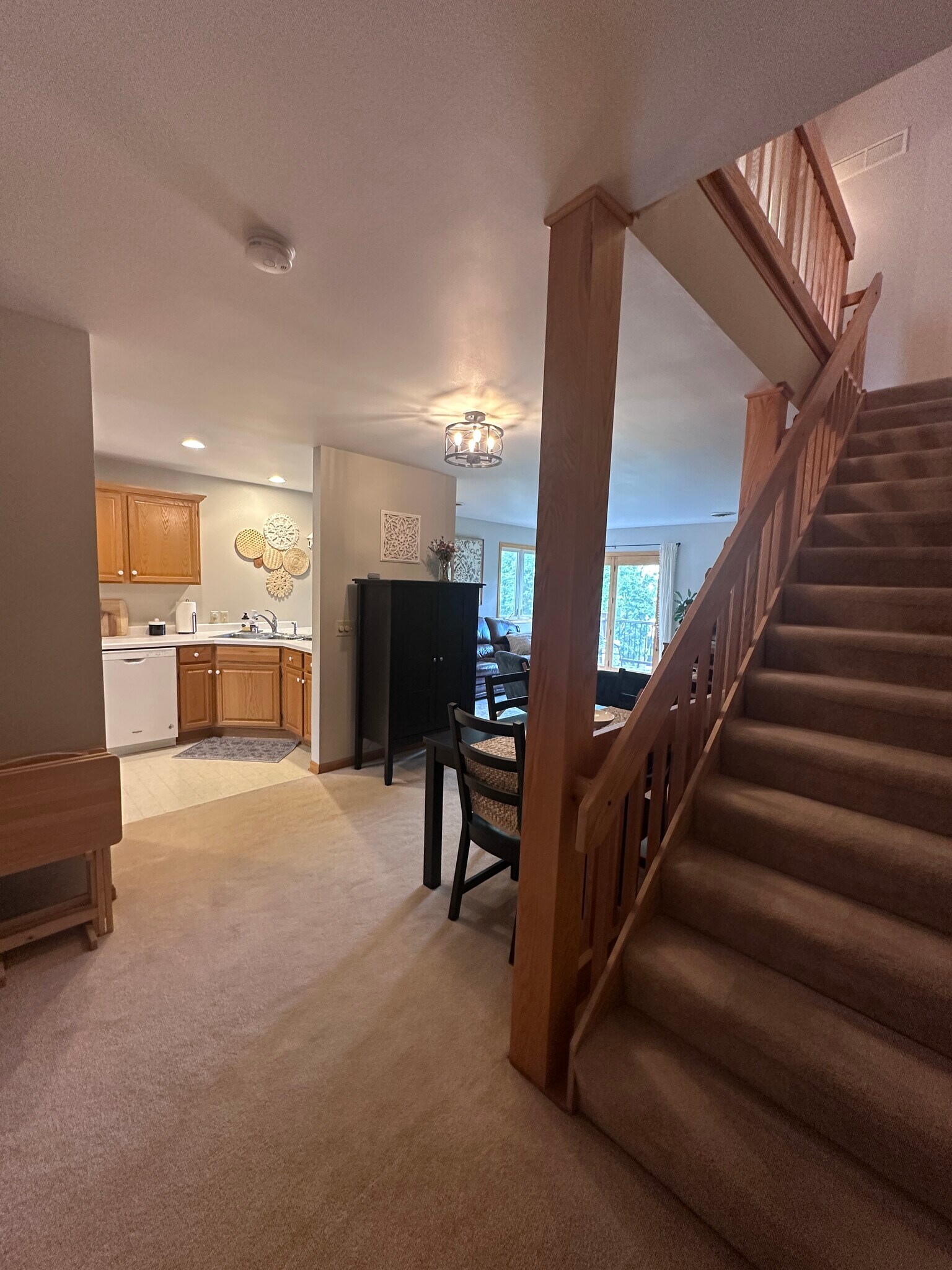 Building Photo - 442 Meadowridge Cir