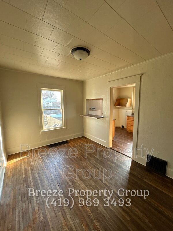 Building Photo - 1537 Remington St