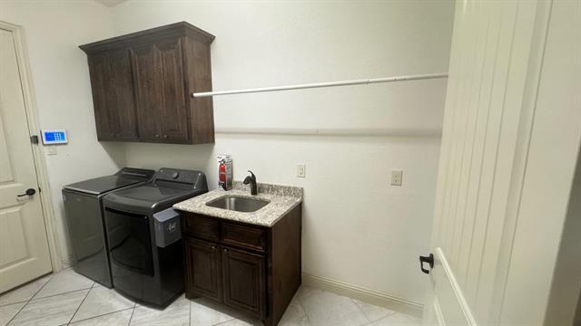 Building Photo - 700 Stevens Ct
