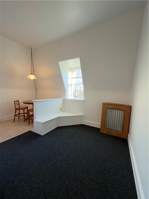 Building Photo - 6 Sunnyside Pl