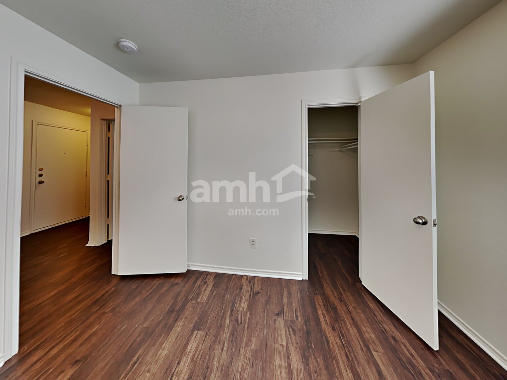 Building Photo - 9421 Pastime Ct