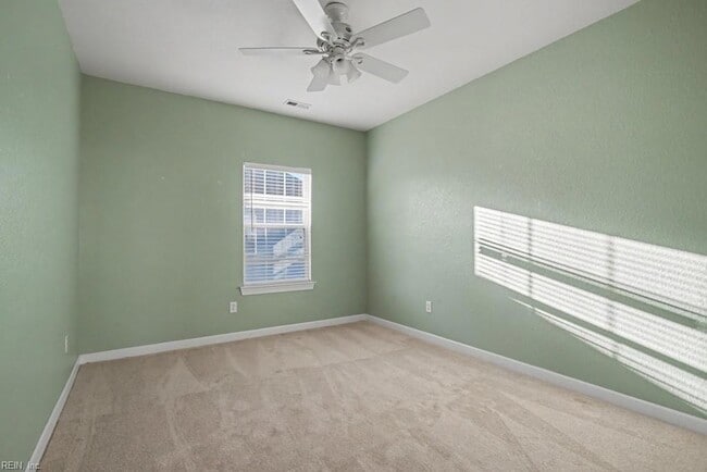 Building Photo - 3820 Stumpy Lake Ln