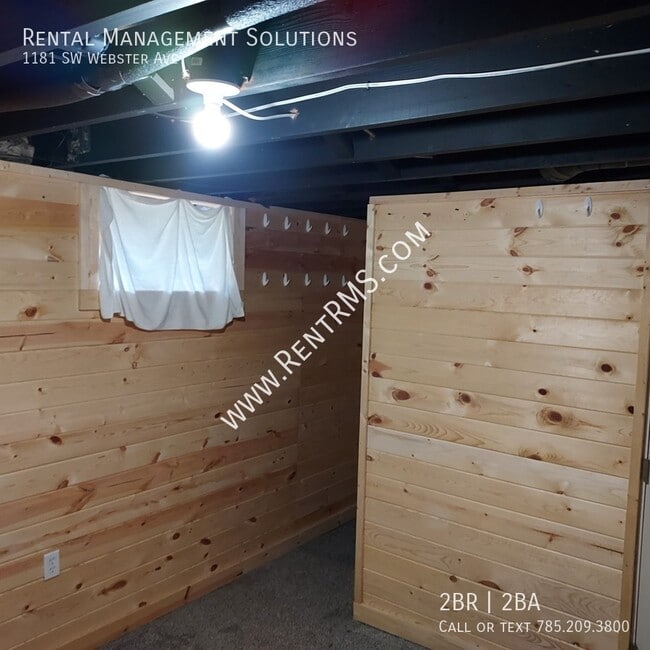 Building Photo - 1181 SW Webster Ave
