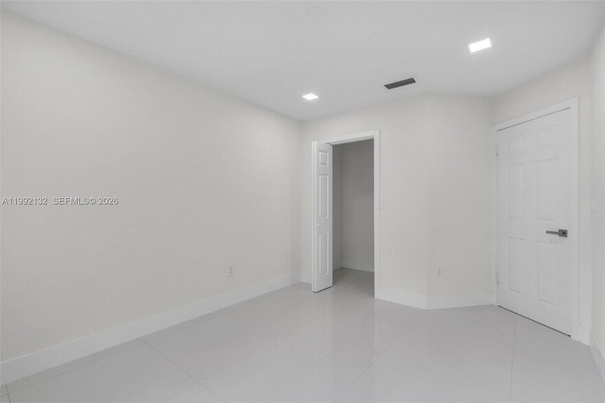 Building Photo - 803 NW 133rd Ct