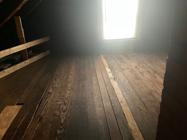 Building Photo - 141 Johnson St