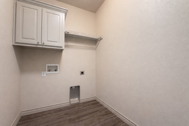 Building Photo - Natural Light Meets Modern Comfort | 3/2 In North Lubbock