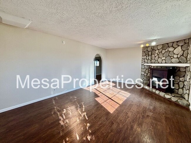 Building Photo - 9964 Arroyo Ave