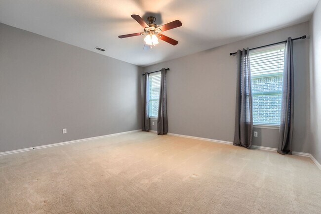 Building Photo - Charming Single-Story Home Located in Lind...