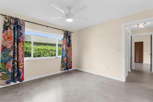 Building Photo - 4250 Marlowe Dr
