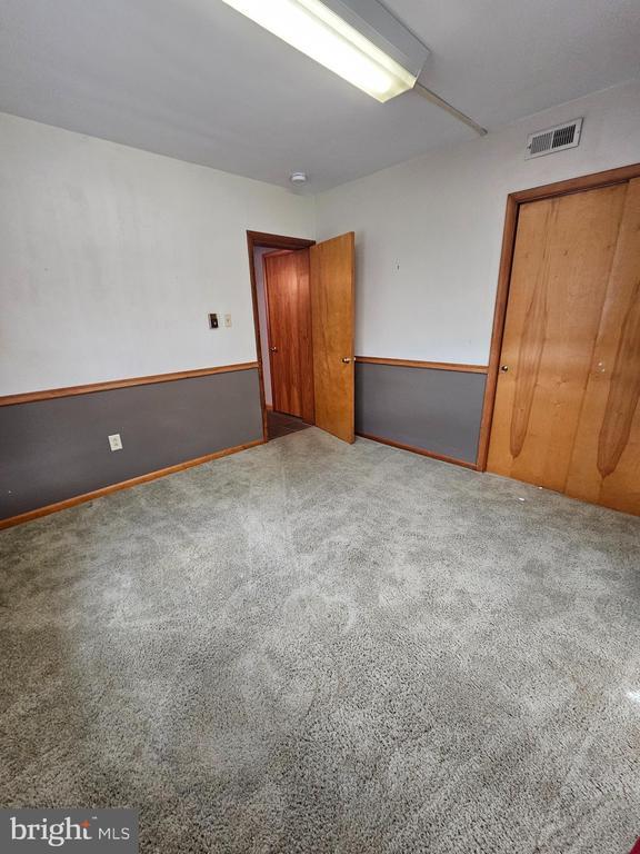 Building Photo - 615 Villa Ave