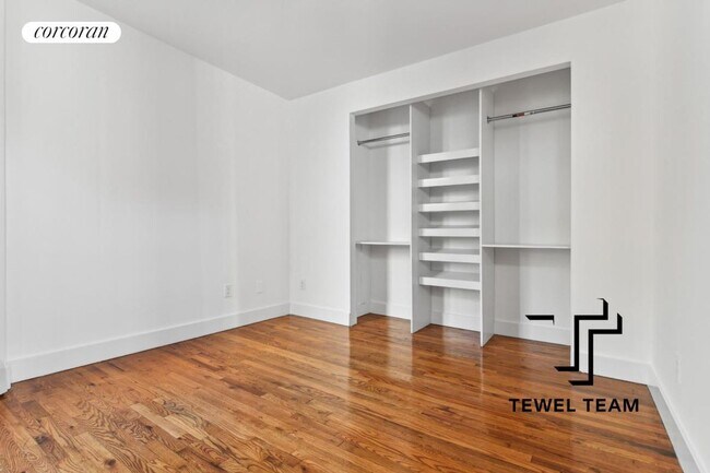 Building Photo - 309 W 121st St