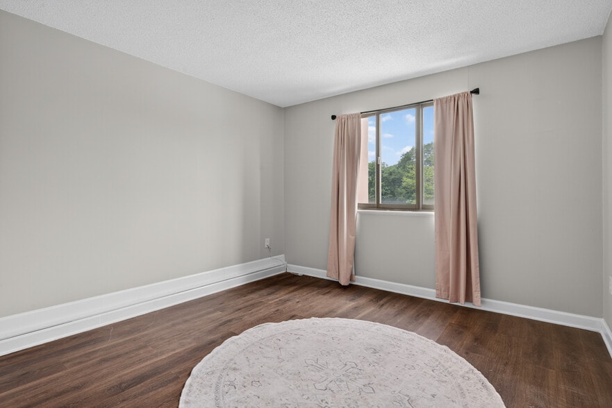 Building Photo - 1825 Saint Julian Pl