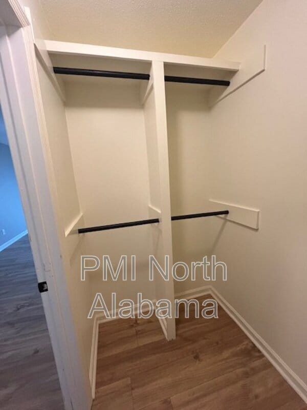 Building Photo - 2080 Woodlawn Dr SW