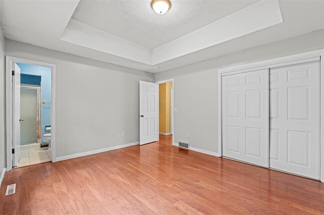 Building Photo - 16 Penfro Dr