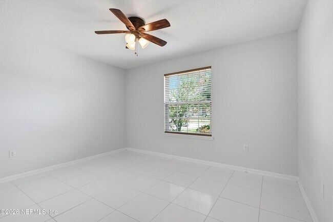 Building Photo - 9847 Sailor Dr