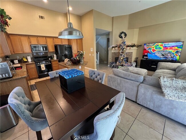 Building Photo - 1823 Church St