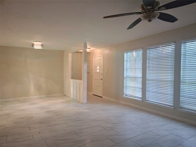 Building Photo - 2252 Shadowdale Dr