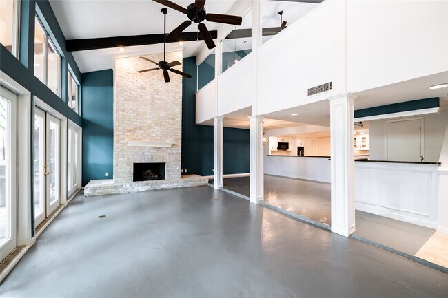 Building Photo - 5918 San Felipe St