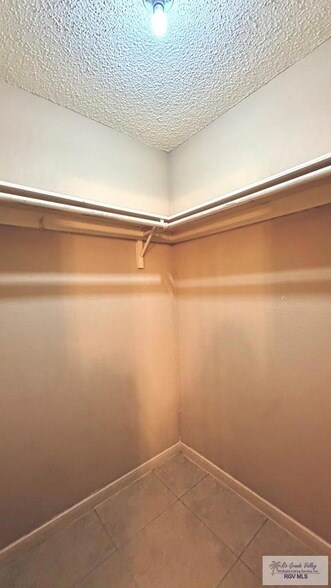 Building Photo - 4601 Carmen Ave