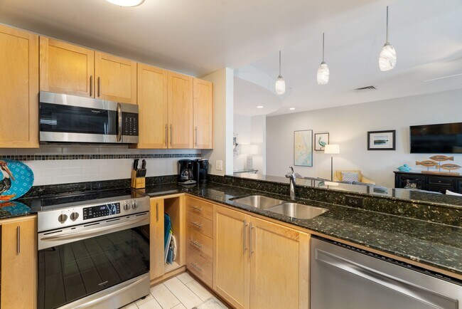 Building Photo - Sandbridge Off Season/Furnished 3 bed Read...