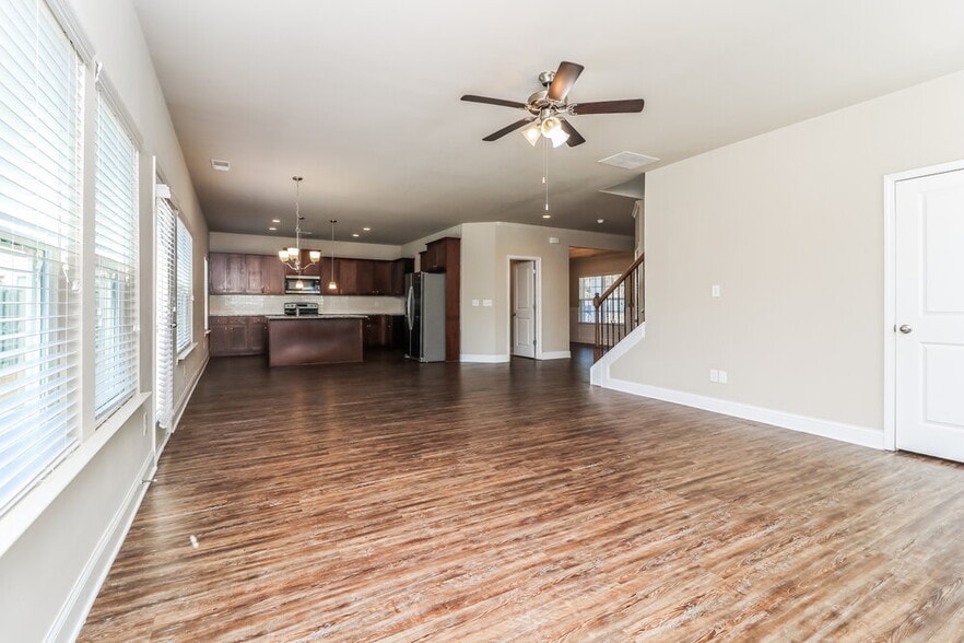 Building Photo - 267 Faron Dr