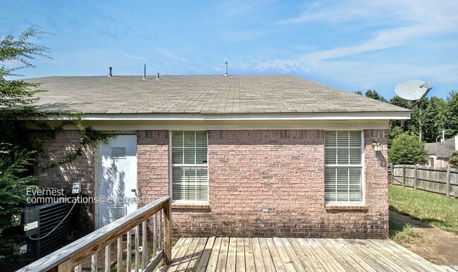 Building Photo - 9299 Grove Manor Dr
