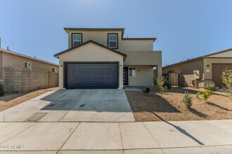 Building Photo - 125 W Latona Rd