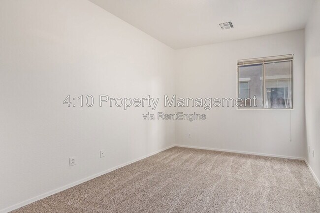 Building Photo - 45305 Balboa Dr