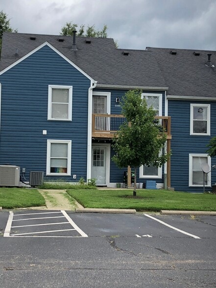 Building Photo - 818 Rubel Ave