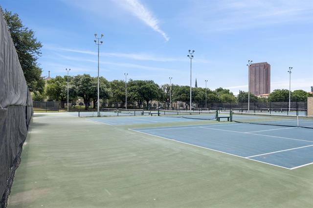 Building Photo - 4039 Cole Ave