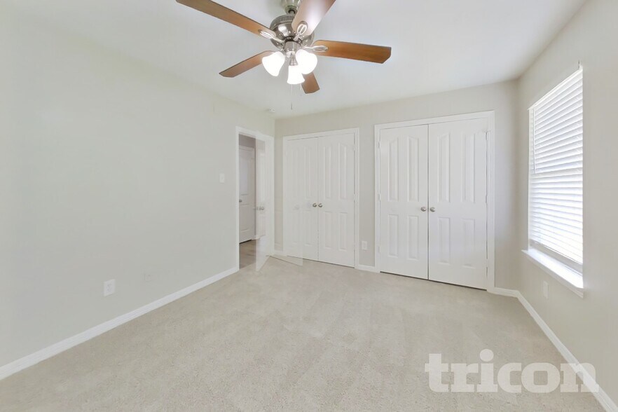 Building Photo - 24307 Hard Wood Dr
