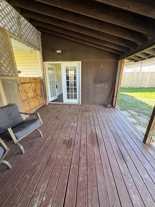 Building Photo - 3 Bedroom 1.5 Bath in Natrona Heights!