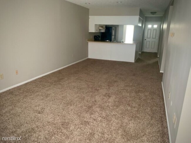 Building Photo - 6601 Reflections Dr