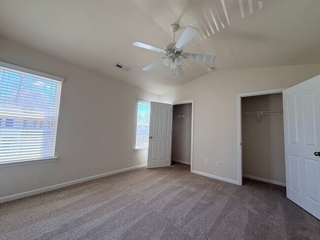 Building Photo - 2 Bedroom Townhome in Prosperity Village