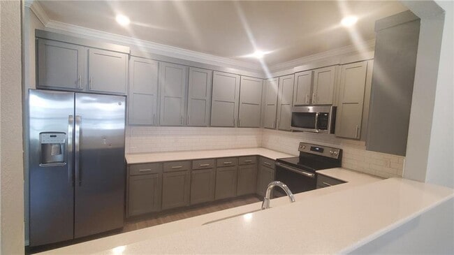 Building Photo - 1242 N Sicily Ln