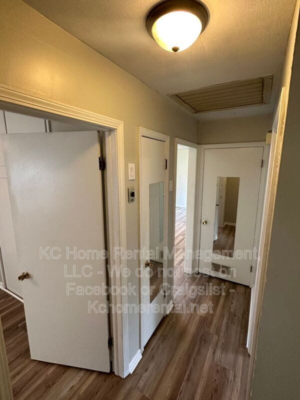 Building Photo - 804 NE 66th Terrace