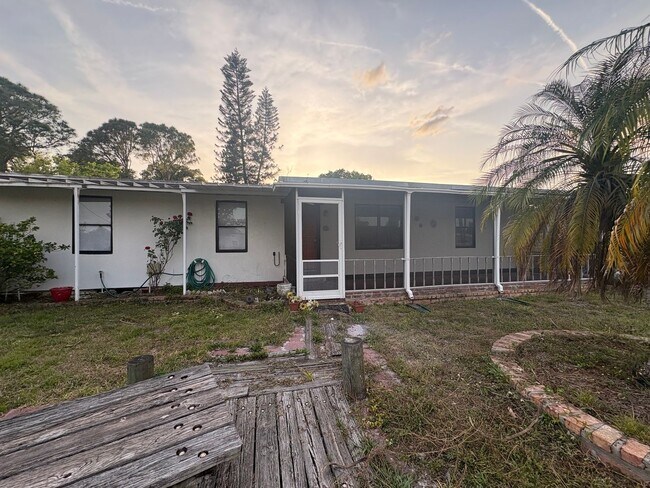 Building Photo - 4bed/3bath SFH Rent $1740/month ready May 2026