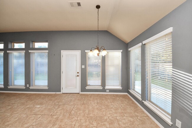 Building Photo - 2003 Sequoia Trail Ln