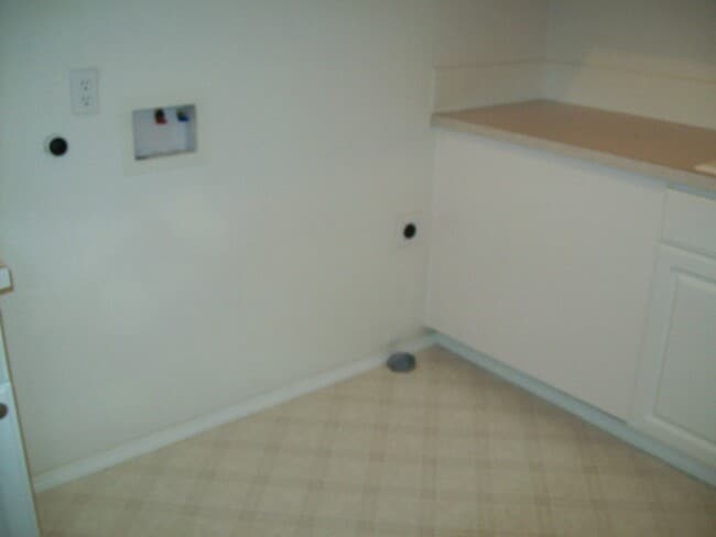 Building Photo - 12556 NW Brimpton Ct