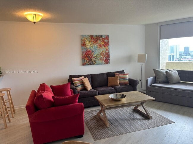 Building Photo - 19501 W Country Club Dr