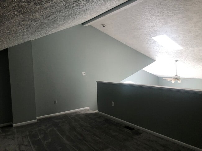 Building Photo - 2 Bedroom 2 Bathroom + loft luxury Condo f...