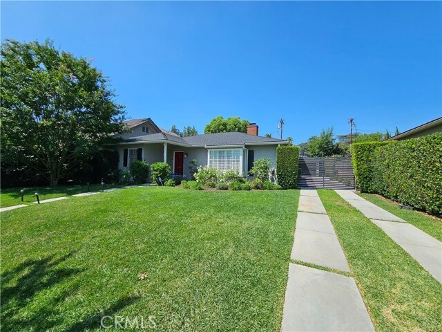 Building Photo - 743 Kerns Ave