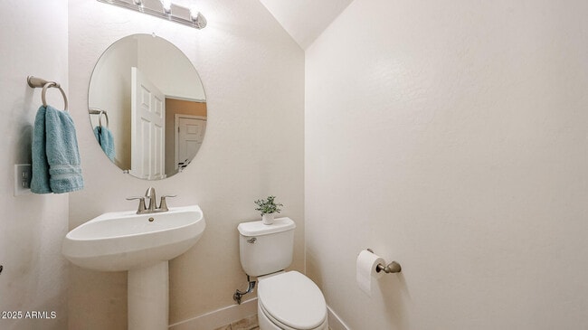 Building Photo - 15670 W Monterosa St