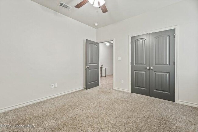 Building Photo - 5303 Lehigh St