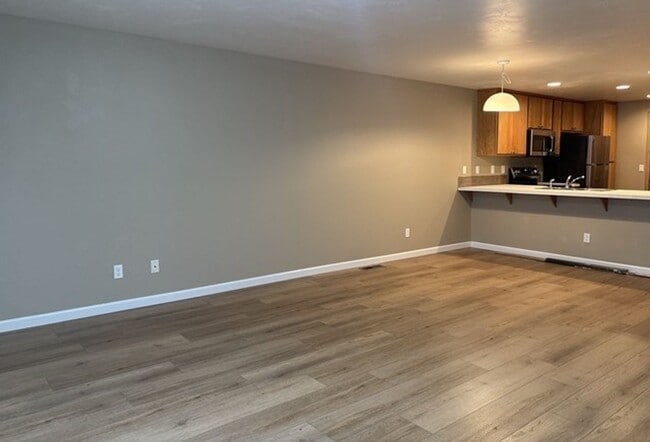 Building Photo - lenft01