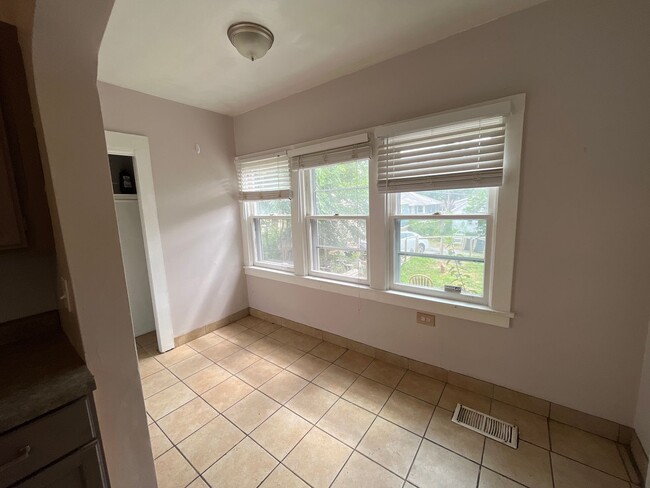 Building Photo - This charming home has two bedrooms and on...